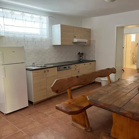 Apartmani Maksan * Pakostane