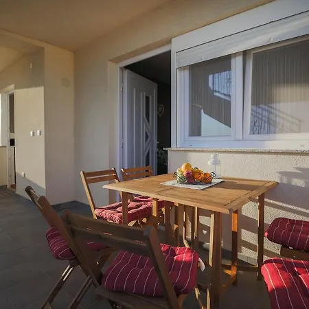 Apartment Apartmani Maksan *