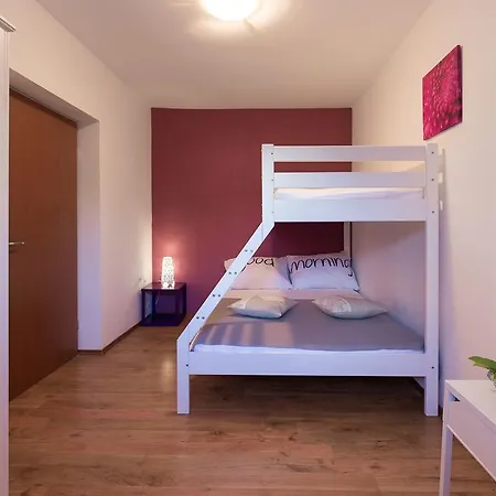 Apartmani Maksan * Pakostane