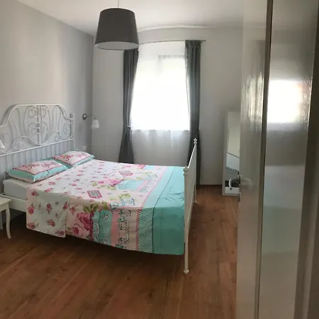 Apartmani Maksan Apartment *