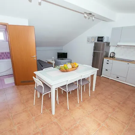 Apartment Apartmani Maksan *