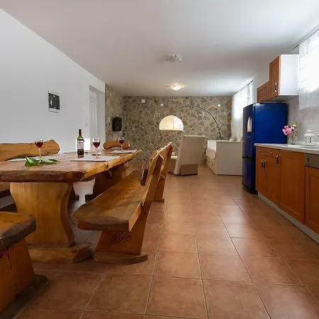 Apartment Apartmani Maksan Pakostane