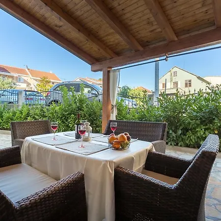 Apartmani Maksan Pakostane