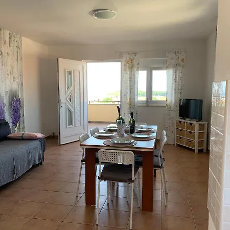 Maksan Apartamento *