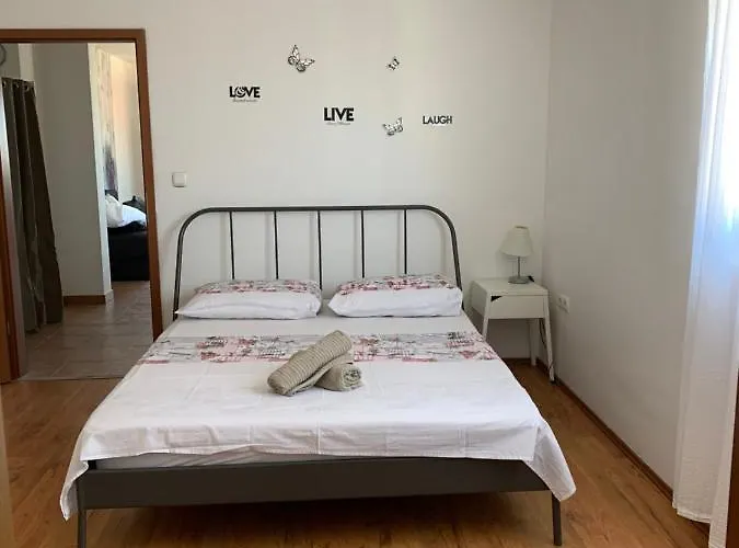 Maksan פאקוסטאן